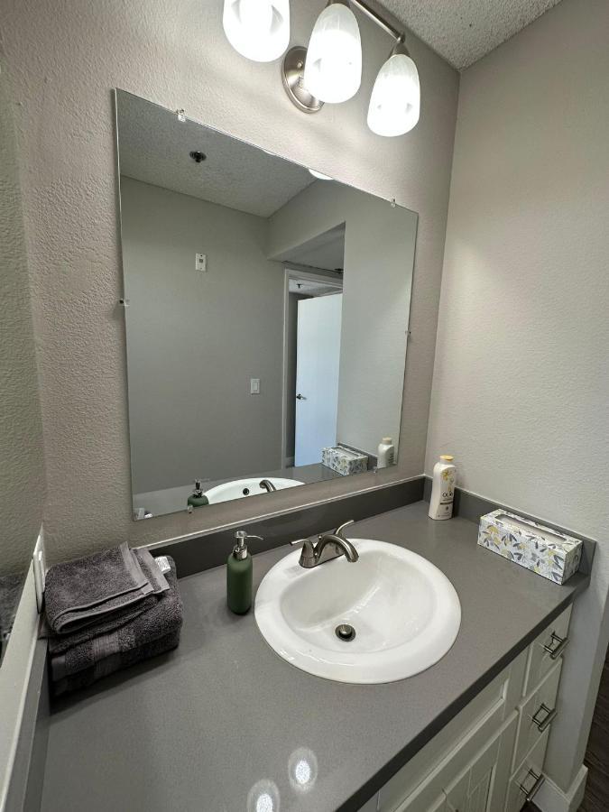 Universal Studios 8 Min Drive Two Bedroom Apartment With Free Parking Los Angeles Exteriér fotografie